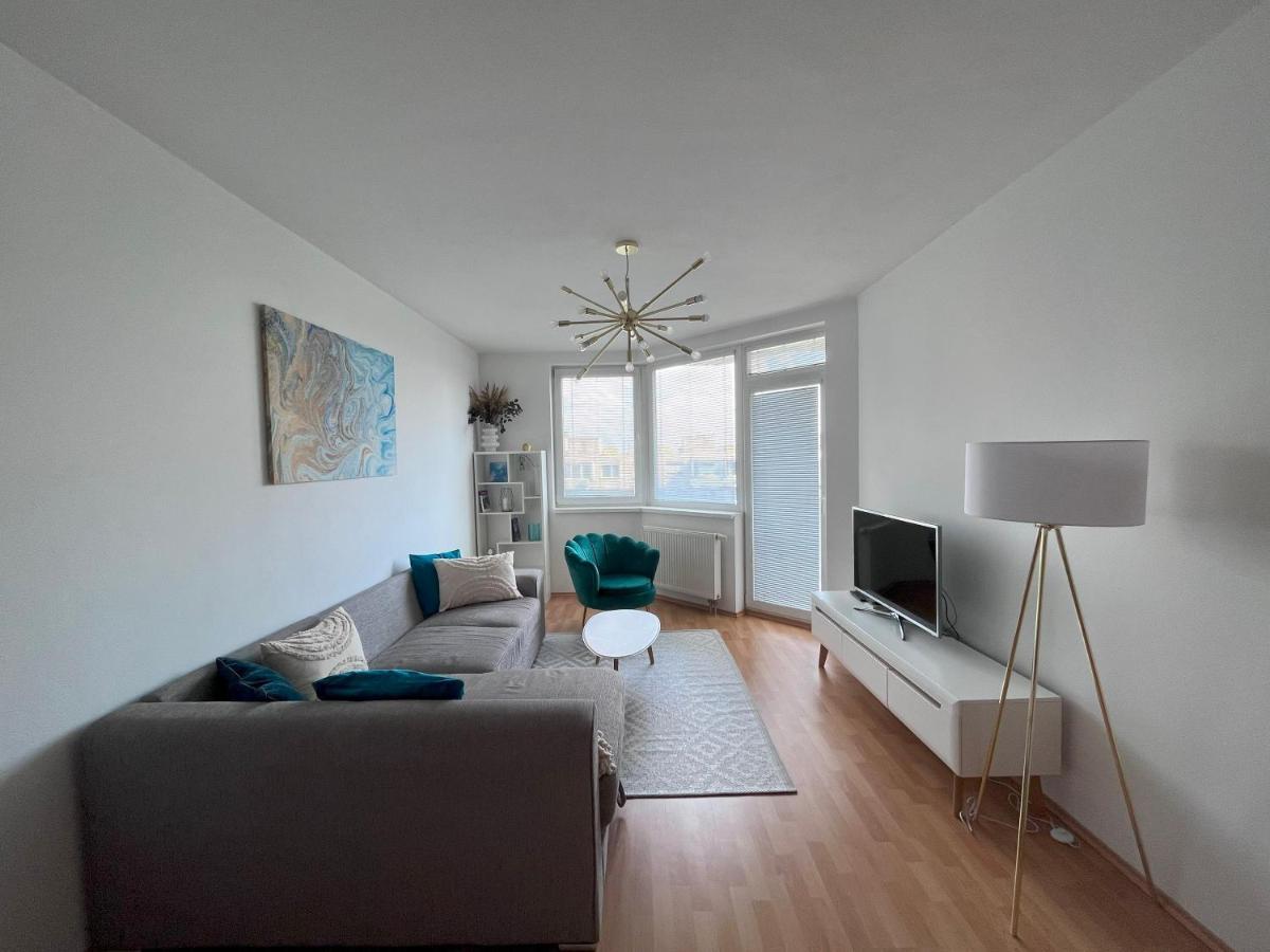 2 Room Apartment With Terrace, New Building, Jegeho Bratislava Exterior foto