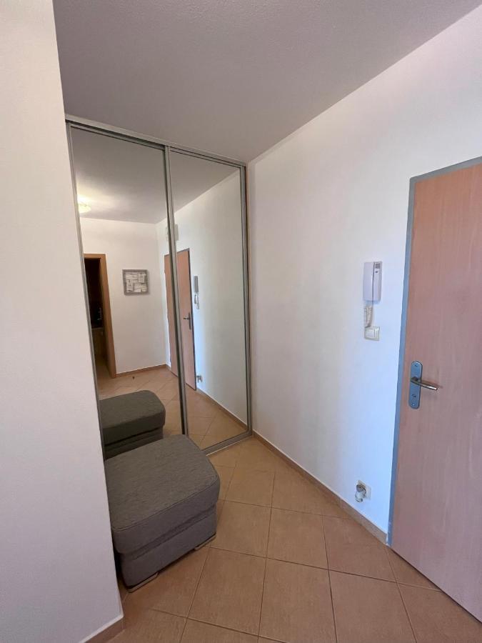 2 Room Apartment With Terrace, New Building, Jegeho Bratislava Exterior foto
